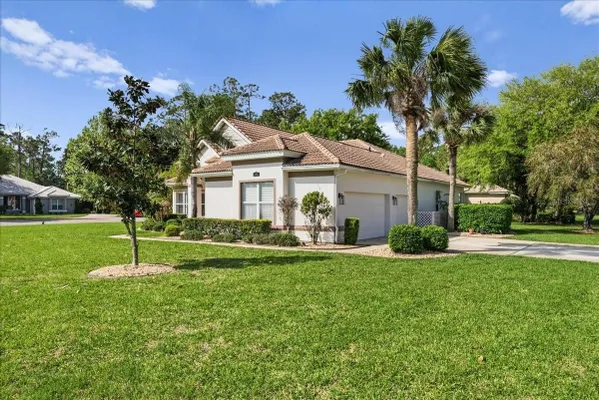 Property Slideshow image 3 of 61 | 800 arbor glen ct, Ormond Beach, FL, 32174