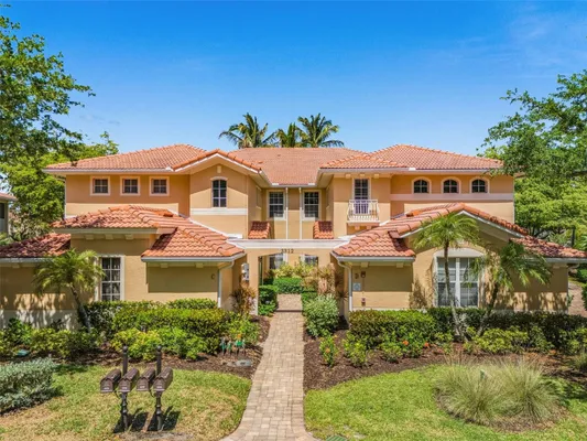 Property Slideshow image 2 of 37 | 3312 sunset key cir cir b, Punta Gorda, FL, 33955