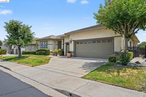 Property Slideshow image 2 of 44 | 574 quindell way, Brentwood (Cc), CA, 94513