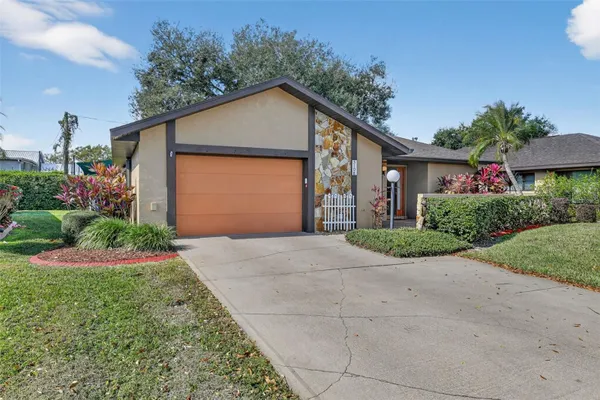 Property Slideshow image 3 of 30 | 3108 sugar pine cir, Sebring, FL, 33872