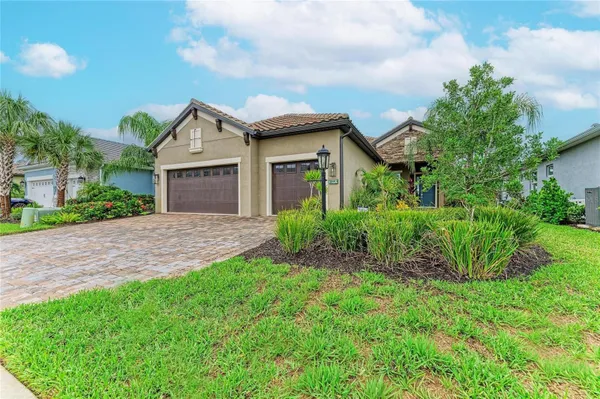 Property Slideshow image 2 of 50 | 10913 trevino st, Englewood, FL, 34223