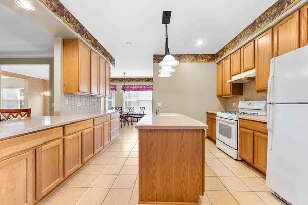 Property Slideshow image 2 of 15 | 102 hitching post ln, Grayslake, IL, 60030