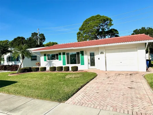 Property Slideshow image 2 of 26 | 9580 45th way, Pinellas Park, FL, 33782