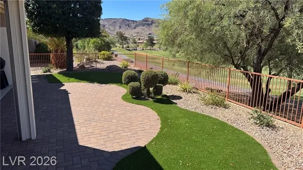 Property Slideshow image 3 of 6 | 491 eagle vista dr, Henderson, NV, 89012