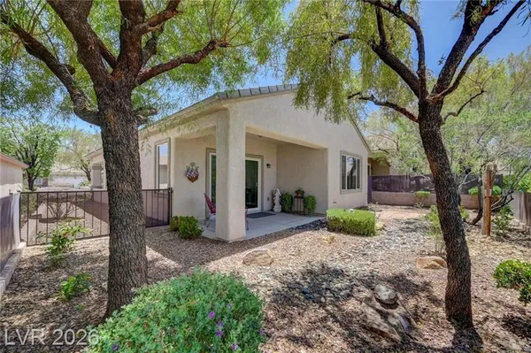 Property Slideshow image 2 of 47 | 2521 crater rock st, Henderson, NV, 89044