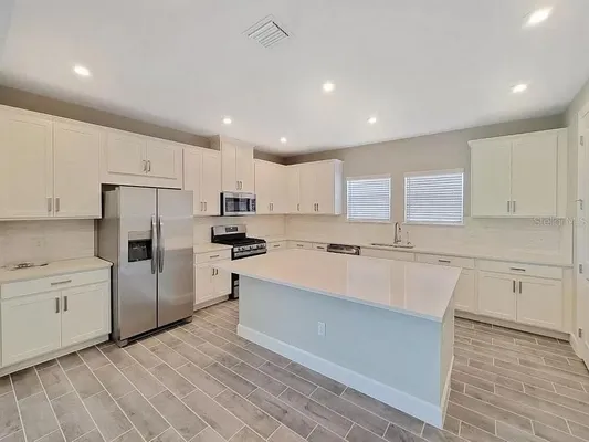 Property Slideshow image 2 of 24 | 11019 devonbridge dr, Palmetto, FL, 34221