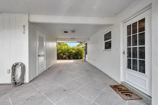 Property Slideshow image 2 of 38 | 830 meadowlark ln # 830, Delray Beach, FL, 33445
