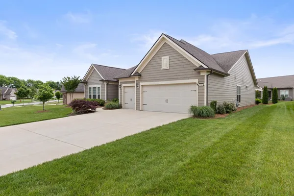 Property Slideshow image 2 of 49 | 1027 coffee rdg, Spring Hill, TN, 37174