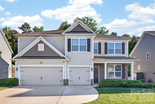 Property Slideshow image 2 of 45 | 1212 englewood dr, Lake Wylie, SC, 29710