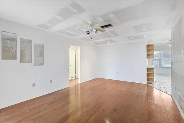 Property Slideshow image 3 of 31 | 3403 41st st 19, Bradenton, FL, 34205