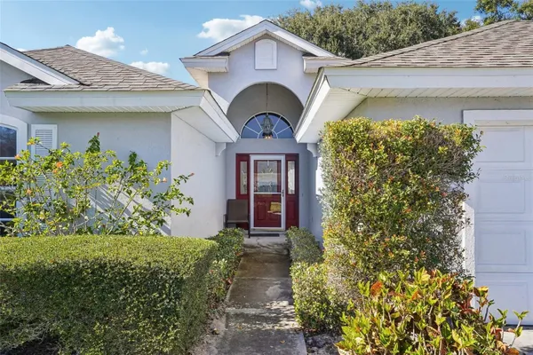 Property Slideshow image 3 of 34 | 305 juniper way, Tavares, FL, 32778