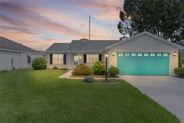 Property Slideshow image 2 of 41 | 807 ramos dr, The Villages, FL, 32159