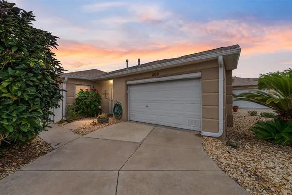 Property Slideshow image 2 of 54 | 1822 athens ln, The Villages, FL, 32162