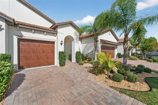 Property Slideshow image 2 of 38 | 17011 clear cork dr, Wimauma, FL, 33598