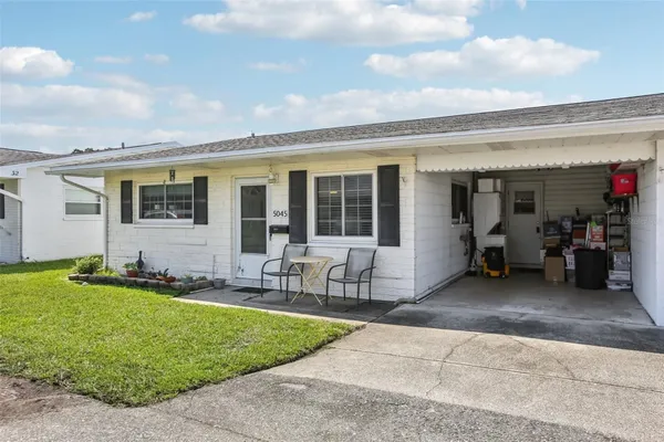 Property Slideshow image 2 of 37 | 5045 lily st pl, Pinellas Park, FL, 33782
