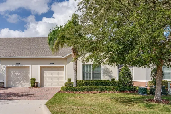 Property Slideshow image 2 of 24 | 3825 quaint ln f, Clermont, FL, 34711