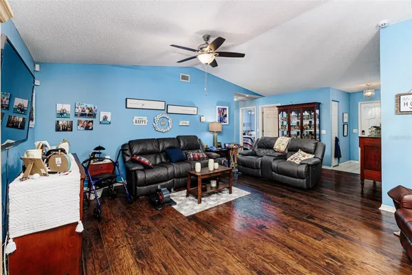 Property Slideshow image 2 of 29 | 1836 prairie dunes cir, Lakeland, FL, 33810