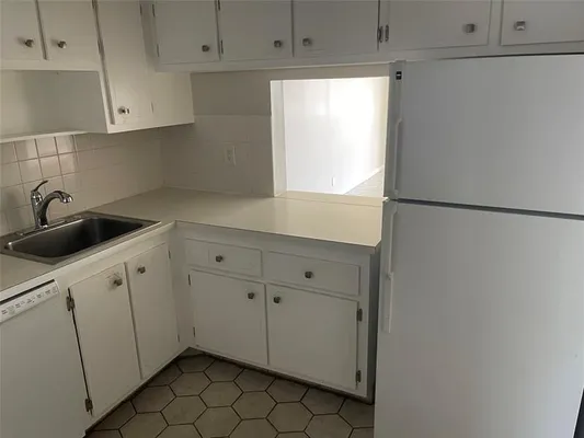 Property Slideshow image 2 of 57 | 1005 country club dr apt 205, Margate, FL, 33063