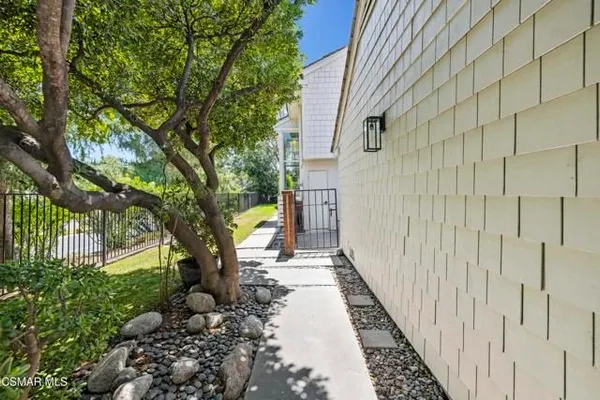 Property Slideshow image 3 of 53 | 32038 waterside ln, Westlake Village, CA, 91361