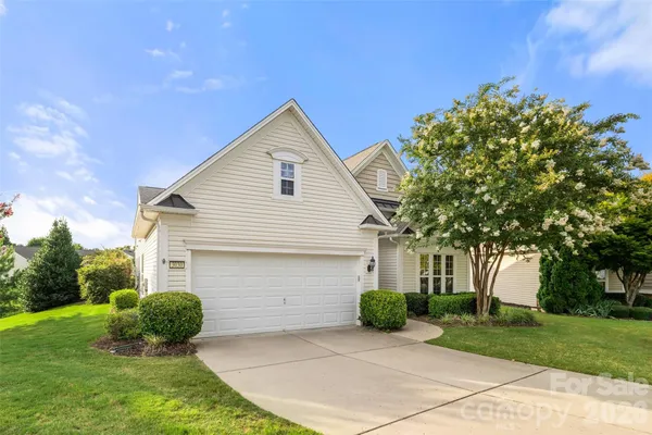 Property Slideshow image 3 of 41 | 3030 voyageurs way, Fort Mill, SC, 29707