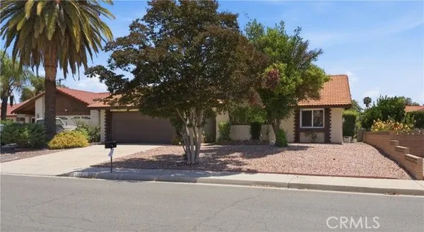 Property Slideshow image 3 of 32 | 1126 mayten tree ct, Hemet, CA, 92545