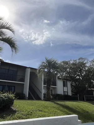 Property Slideshow image 2 of 17 | 2688 pine ridge way d1, Palm Harbor, FL, 34684