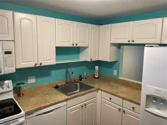 Property Slideshow image 3 of 9 | 7837 golf circle dr apt 106, Margate, FL, 33063
