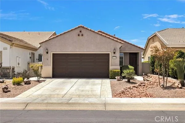 Property Slideshow image 2 of 51 | 19459 maple crk, Apple Valley, CA, 92308