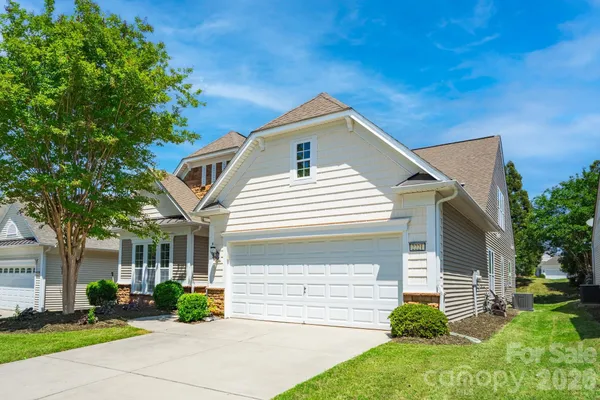 Property Slideshow image 2 of 46 | 2221 hartwell ln, Fort Mill, SC, 29707