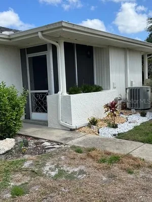 Property Slideshow image 3 of 74 | 1903 canterbury ln # b2, Sun City Center, FL, 33573