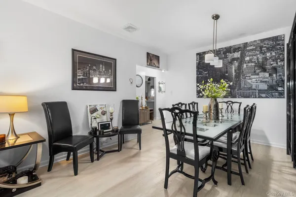 Property Slideshow image 3 of 33 | 89 standish dr, Brookhaven, NY, 11766