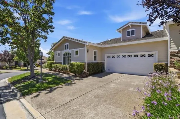 Property Slideshow image 2 of 42 | 9066 village view loop, San Jose, CA, 95135