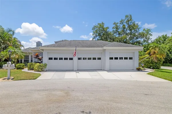Property Slideshow image 2 of 63 | 6581 approach rd 63, Sarasota, FL, 34238