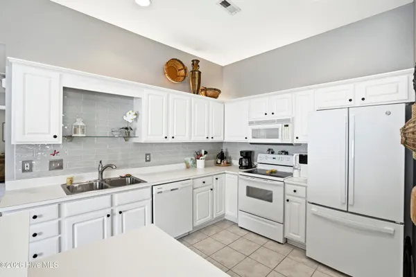 Property Slideshow image 3 of 54 | 8855 radcliff dr 13d, Calabash, NC, 28467