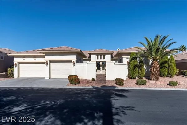Property Slideshow image 3 of 84 | 10286 rio de thule ln, Las Vegas, NV, 89135