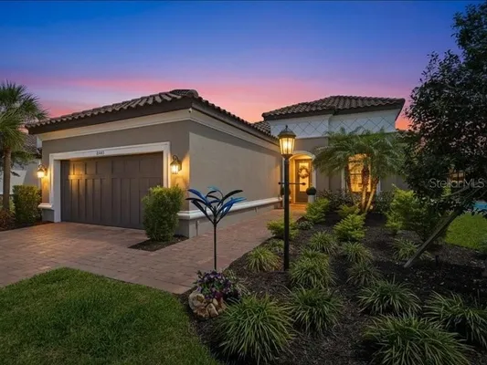 Property Slideshow image 2 of 25 | 6243 plateau ct, Bradenton, FL, 34203