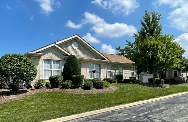 Property Slideshow image 2 of 25 | 21564 w empress ln, Plainfield, IL, 60544