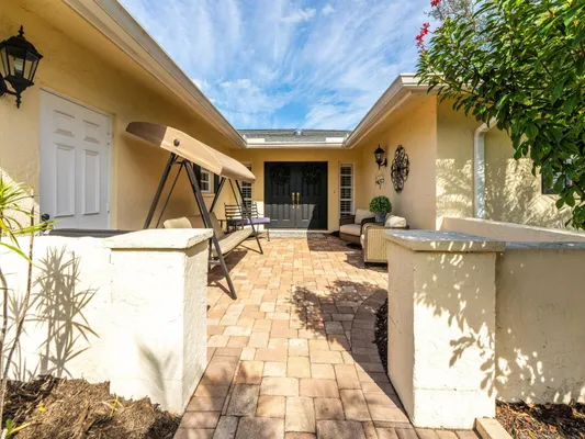 Property Slideshow image 3 of 51 | 6994 w country club dr, Sarasota, FL, 34243
