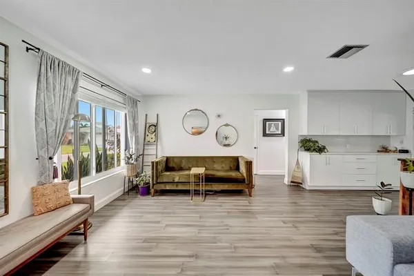 Property Slideshow image 3 of 39 | 4400 nw 45th ct, Tamarac, FL, 33319