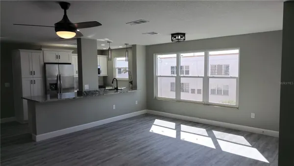 Property Slideshow image 3 of 24 | 5623 80th st n unit 510, St Petersburg, FL, 33709