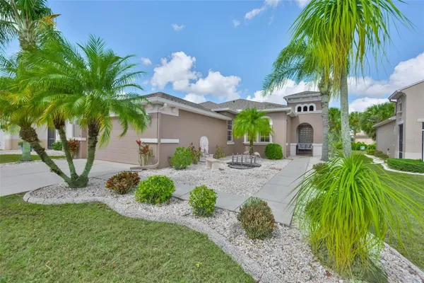 Property Slideshow image 3 of 40 | 1049 regal manor way, Sun City Center, FL, 33573