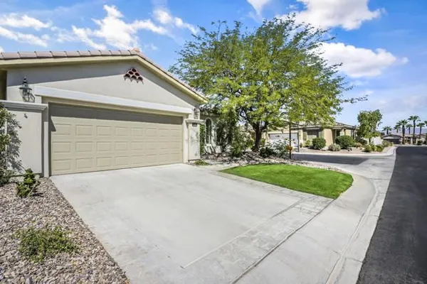 Property Slideshow image 2 of 47 | 80642 avenida camarillo, Indio, CA, 92203