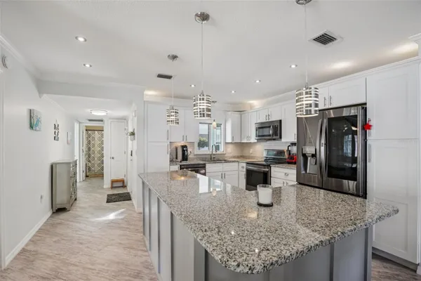 Property Slideshow image 2 of 28 | 2731 riverbluff way v-76, Sarasota, FL, 34231