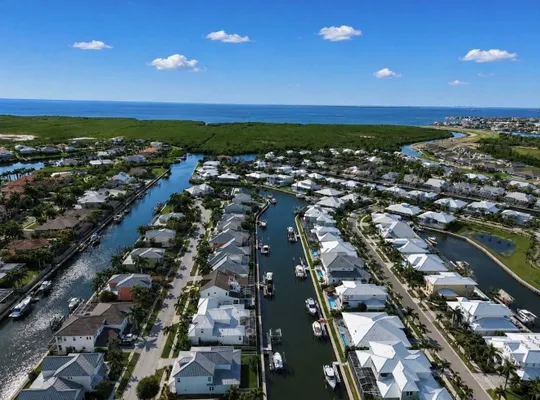 Property Slideshow image 3 of 77 | 611 mirabay blvd, Apollo Beach, FL, 33572