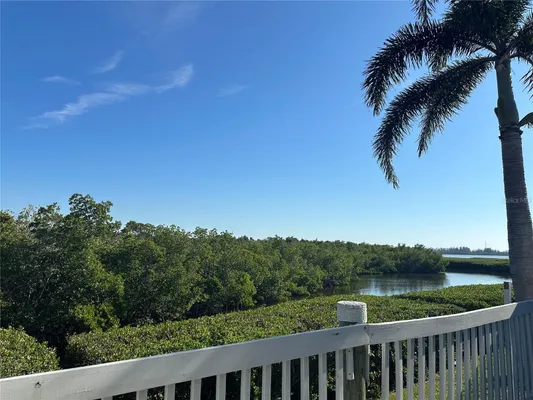 Property Slideshow image 2 of 37 | 967 waterside ln, Bradenton, FL, 34209