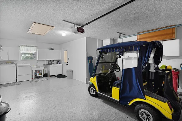 Property Slideshow image 3 of 48 | 1411 juarez pl, Lady Lake, FL, 32159