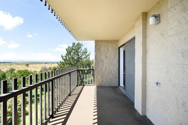 Property Slideshow image 3 of 26 | 14300 e marina dr 502, Aurora, CO, 80014