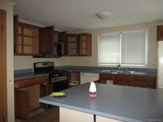 Property Slideshow image 3 of 17 | 5131 village cir, Brookhaven, NY, 11949
