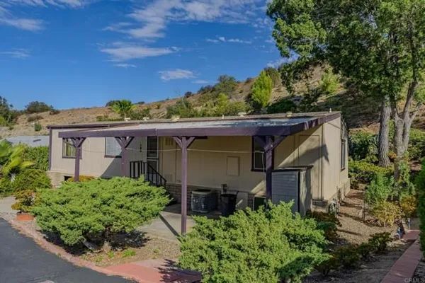 Property Slideshow image 3 of 49 | 4650 dulin rd spc 188, Fallbrook, CA, 92028