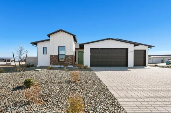 Property Slideshow image 2 of 27 | 4909 n conrad pl, Prescott Valley, AZ, 86314